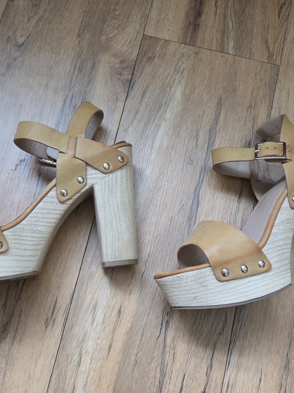 Women’s Call It Spring Tan Suede Platform Heel Sandals with Buckle Strap Size 9 - Picture 4 of 6